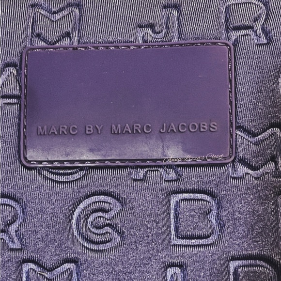 MARC by Marc Jacobs Neoprene Laptop Sleeve - Picture 6 of 9